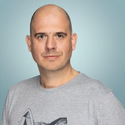 Liselotte van der Caaij headshot