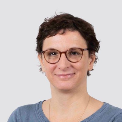 Anna Watson headshot