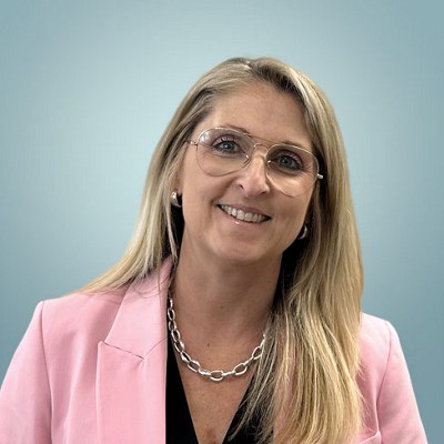 Anne Stagg headshot