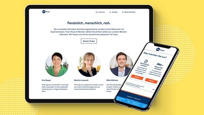 Ein Tablet und ein Smartphone, auf denen eine Website zur persönlichen Beratung mit Texten und Profilbildern angezeigt wird